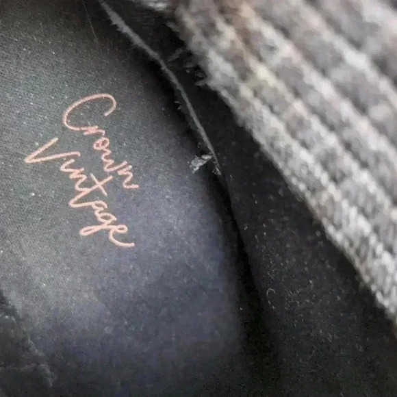 Crown Vintage inner zip heeled Boots 9 1/2 - Picture 5 of 9